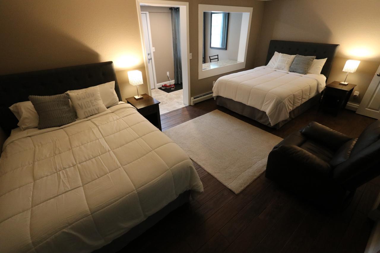 Brimley Motel Suites ภายนอก รูปภาพ